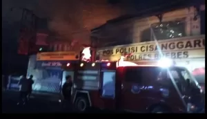 Puluhan Kios Pasar Losari dan Pos Lantas Cisanggarung Brebes Terbakar 