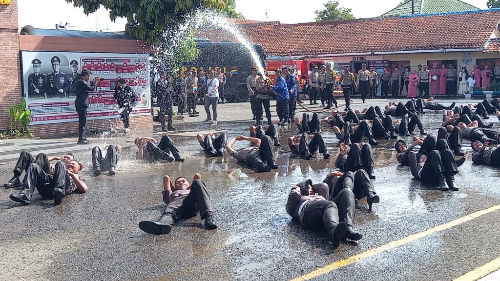 Jelang Pergantian Tahun, 48 Personel Polres Tegal Naik Pangkat