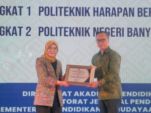 Poltek Harber Raih 2 Penghargaan Bergengsi dari Kemendikbudristek