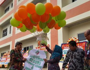 Bupati Umi Resmikan Gedung Pelayanan Terpadu dan Skybridge RSUD dr Soeselo