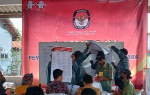 Partisipasi TPS 11 Blendung Lebih 90 persen dalam Simulasi Pemungutan Suara