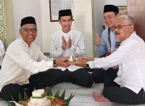 HAB ke 78 Tahun, Murid MTsN 1 Pemalang Berprestasi Diajak Makan Bersama 