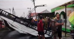 Hujan Disertai Angin Kencang Rusak Puluhan Rumah di Brebes