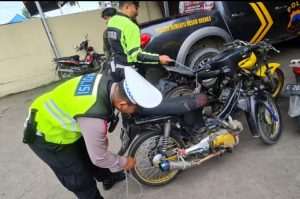 Peringatan Untuk Pengguna Knalpot Brong, Ganti Atau Kena Razia