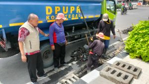 Antisipasi Genangan, Saluran Air Perkotaan Dibersihkan
