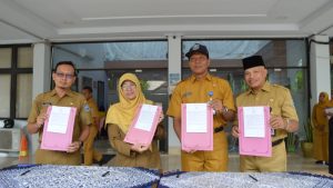 ASN Disdikbud Ucapkan Ikrar dan Tandatangani Komitmen Netralitas