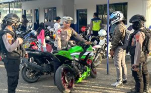 Polisi Bersenjata Lengkap, Razia Kenalpot Brong