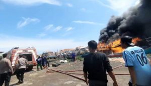 Diduga Konsleting Listrik, Kapal Nelayan Terbakar di Pelabuhan Kluwut Brebes