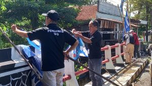 Bawaslu Tertibkan Ribuan APK yang Langgar Aturan