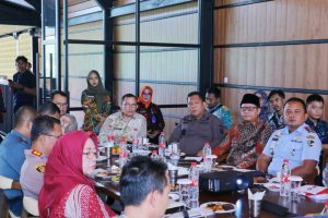 Pj Bupati Tegal Pastikan Logistik Pemilu 2024 Tersedia dan Aman