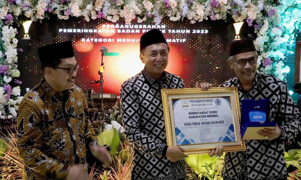 Sekretariat DPRD Brebes Peringkat Pertama Badan Publik Tingkat Kabupaten