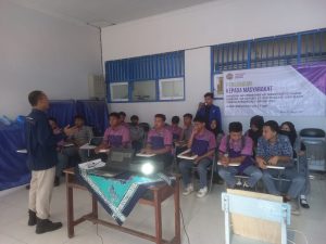 Dosen Poltek Harber Kenalkan Aplikasi Pemrograman Berbasis GUI Outseal Studio