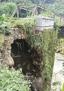 Pondasi Longsor, Jembatan Kali Erang Cilongok Terancam Ambruk