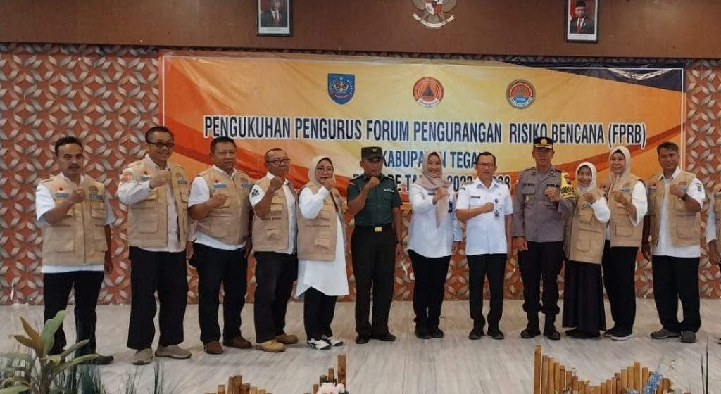 Pj Bupati Tegal Kukuhkan Pengurus FPRB , Tekankan Perlunya Teknologi Mitigasi Bencana