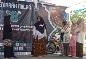 SMP IT Luqman Al Hakim Slawi Gelar Puncak Perayaan Milad Ke -18