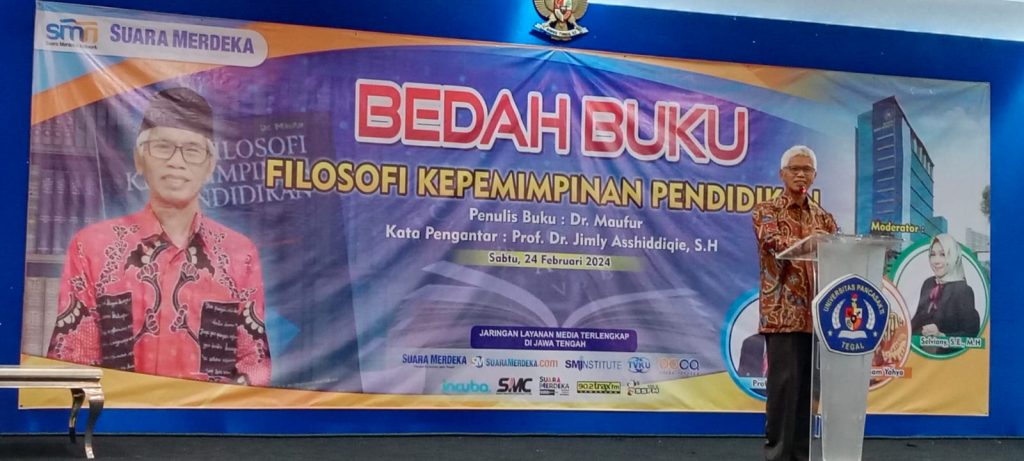 Rektor Universitas Bhamada Slawi Gelar Bedah Buku Filosofi Kepemimpinan Pendidikan