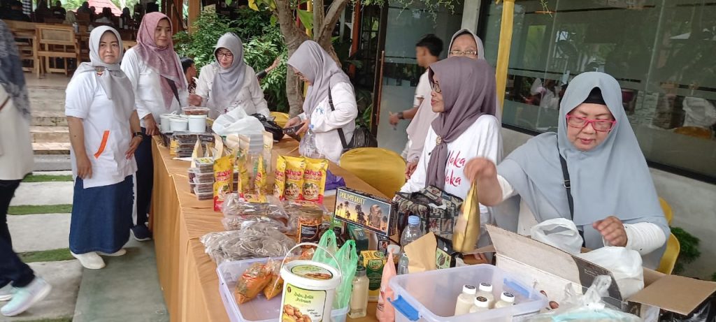 IWAPI Kabupaten Tegal, Gelar Pemeriksaan Kesehatan, Bazar UMKM dan Pasar Murah