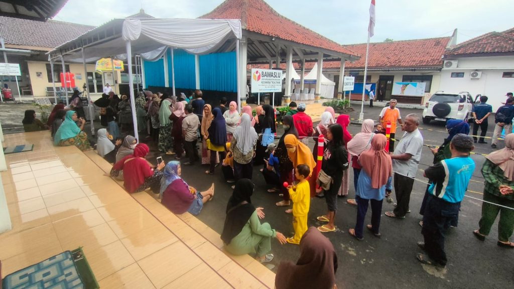 Gerakan Pangan Murah Diserbu Warga