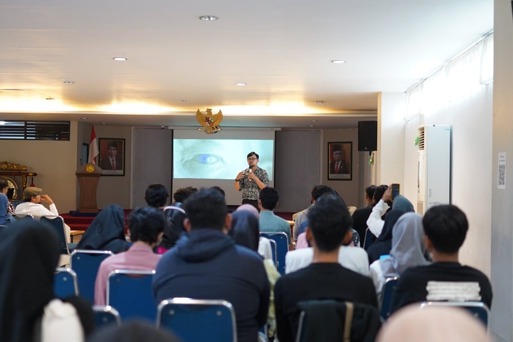 DKV Poltek Harber Gelar Kuliah Umum Proses Kreatif Penciptaan Karya