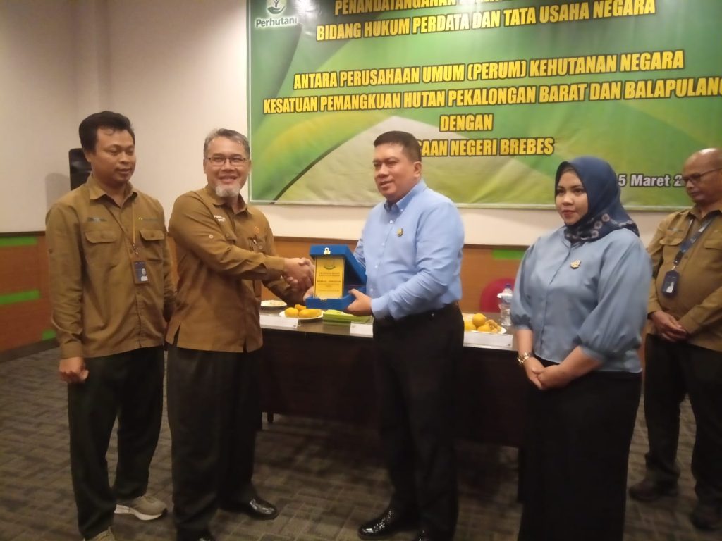 Perhutani KPH Pekalongan Barat MoU Dengan Kejari Brebes