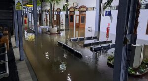 Imbas Banjir di Semarang, Daop 4 Putar Jalur KA