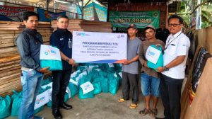 BRI Kantor Cabang Bumiayu Salurkan Bantuan Untuk Korban Bencana