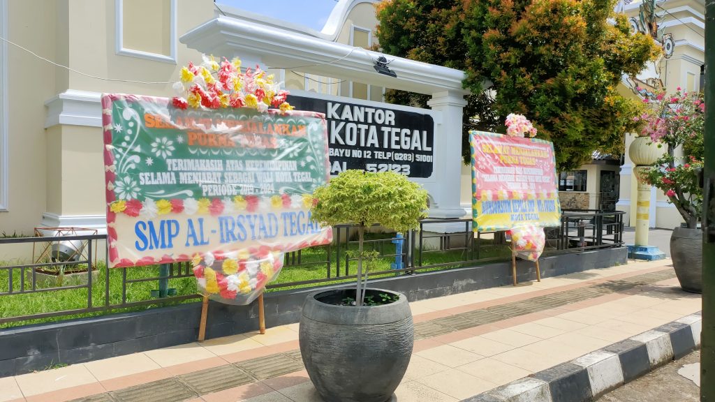 Ramai Karangan Bunga Jelang Purna Tugas Dedy Yon