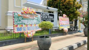 Ramai Karangan Bunga Jelang Purna Tugas Dedy Yon