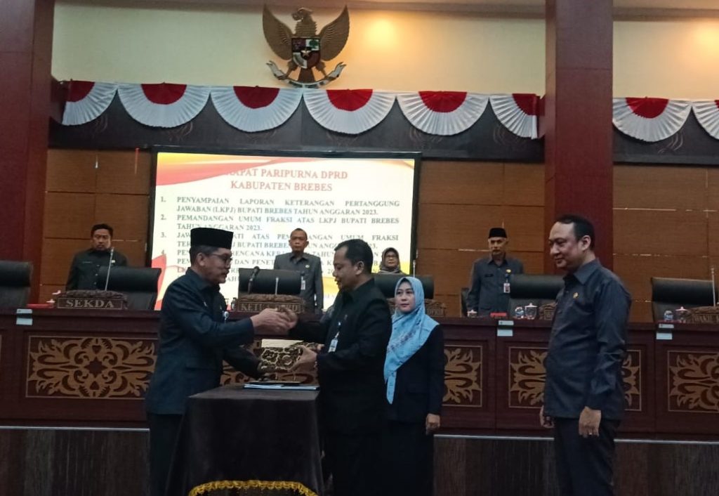 LKPj Bupati Tahun 2023 Disampaikan ke DPRD Brebes