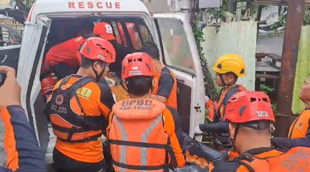 Tiga Hari Dicari, Pria yang Hanyut Saat Membantu Evakuasi Jenazah Mertua Ditemukan di Sungai Ketiwon