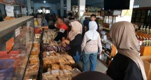 Arus Balik, Pusat Oleh-oleh Khas Brebes Diserbu Pemudik