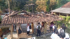 SMP 1 Lebaksiu Galang Donasi, Bantu Siswa yang Rumahnya Ludes Terbakar