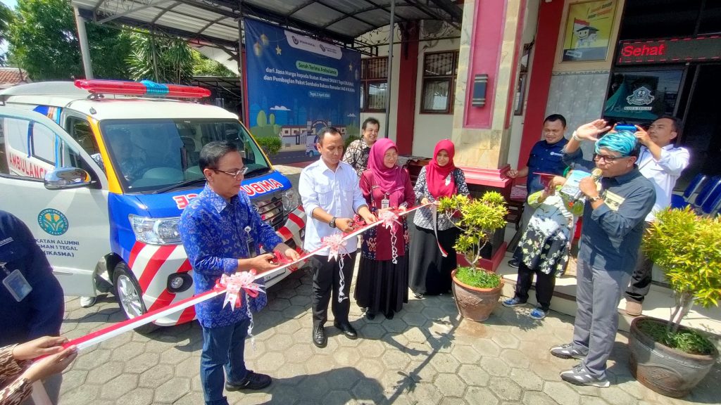 IKASMA Terima Satu Unit Ambulans Dari Jasa Marga