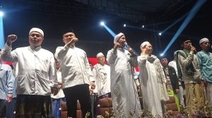 Haji Ischak Bersholawat Dibanjiri Puluhan Ribu Warga di Kabupaten Tegal