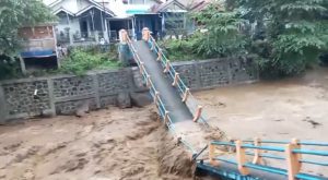 Hujan Deras, Jalan dan Jembatan di Dua Kecamatan Putus