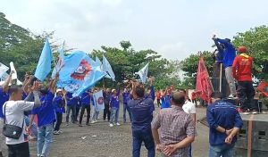 Buruh Di Brebes Aksi Damai Peringatan May Day Menyampaikan 6 Tuntutan