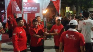 Kader PDI Perjuangan Kota Tegal Sambut Kirab Obor Api Abadi Mrapen