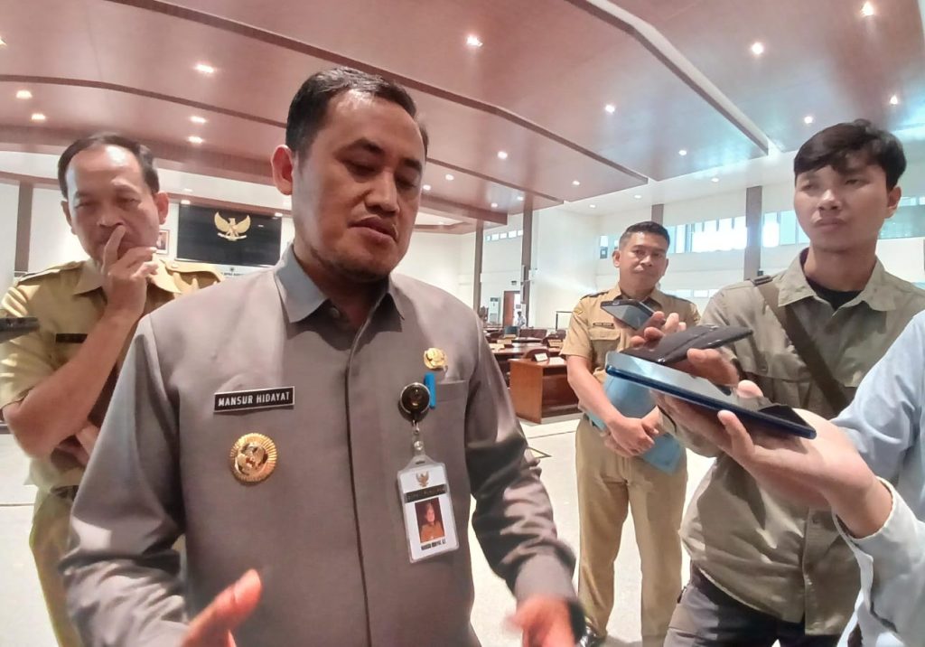 Permudah Perizinan Upaya Menarik Investor