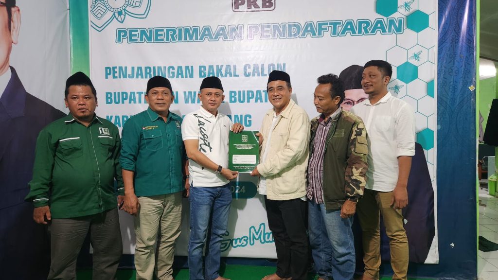 Mantan Pejabat Pemkab Pemalang Ambil Formulir Bacabup di PKB