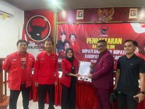 Advokat Imam ‘SBY’ Ambil Formulir Bacabup Pemalang di PDI Perjuangan