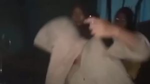 Duh! Video Aksi Perundungan Remaja Perempuan Berhijab Viral di Tegal