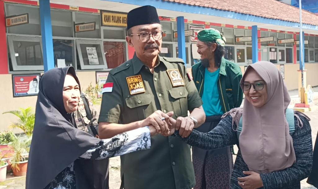 Siswa SDN 01 Kedungoleng Dikeluarkan, Agung Widyantoro : Kebijakan Kepsek Tidak Tepat