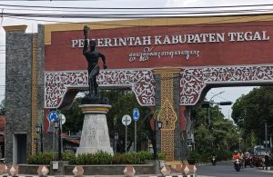 Sejarah Patung Obor Slawi, Simbol Semangat dan Kejayaan