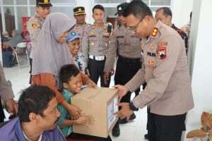 Gelar Bhakti Kesehatan, Polres Tegal Beri Bantuan Kepada Penyandang Disabilitas