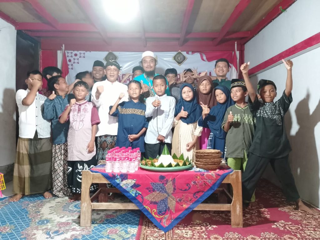 Peringati Hari Lahir Pancasila, Pondok Merah Putih Potong Tumpeng dan Doa Bersama