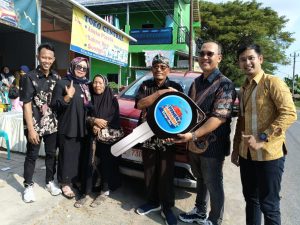 Penerima Hadiah Grandprize Utama Menangis Saat Terima Mobil