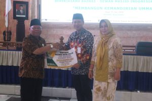 Dadang Somantri Buka Pembekalan UPZ Bagi Takmir Masjid