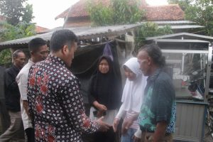 Bupati Bantu Rp 10 juta untuk Warga Rumah Tidak Layak Huni