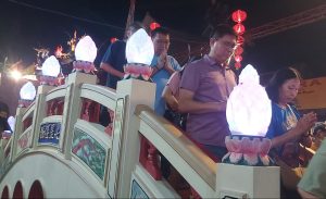 Ritual Penyeberangan Jembatan Tujuh Bintang Meriahkan Sejit Kongco Ceng Gwan Cin Kun