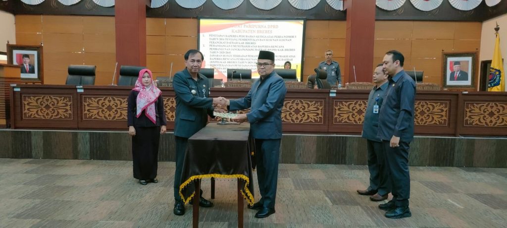 Dog, Raperda Perubahan Tentang Pembentukan dan Susunan Perangkat Daerah Disetujui DPRD